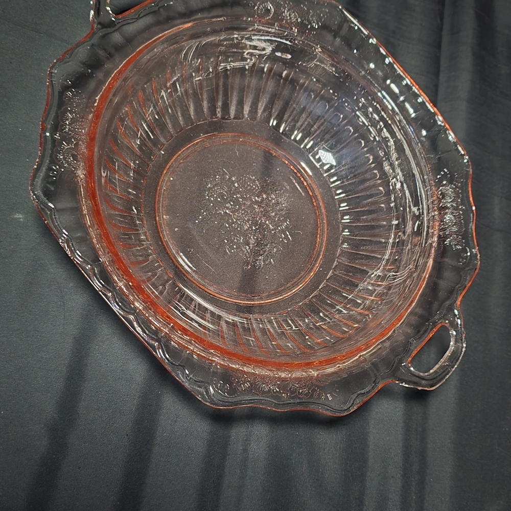 Elegant Glass Serving Bowl - Picture 6 of 6